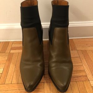 CHLOE Classic Olive Green Leather Booties! Size 41